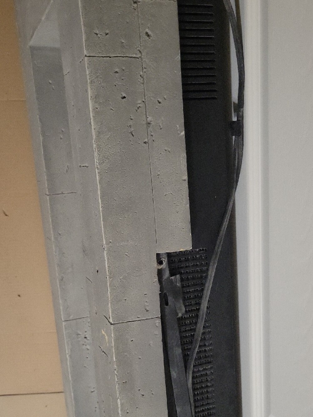 Fire Place, Good Condicion - Picture 2 of 3